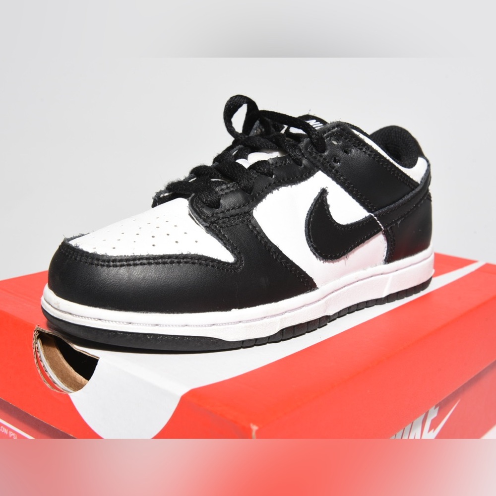 Nike Dunk Low Panda